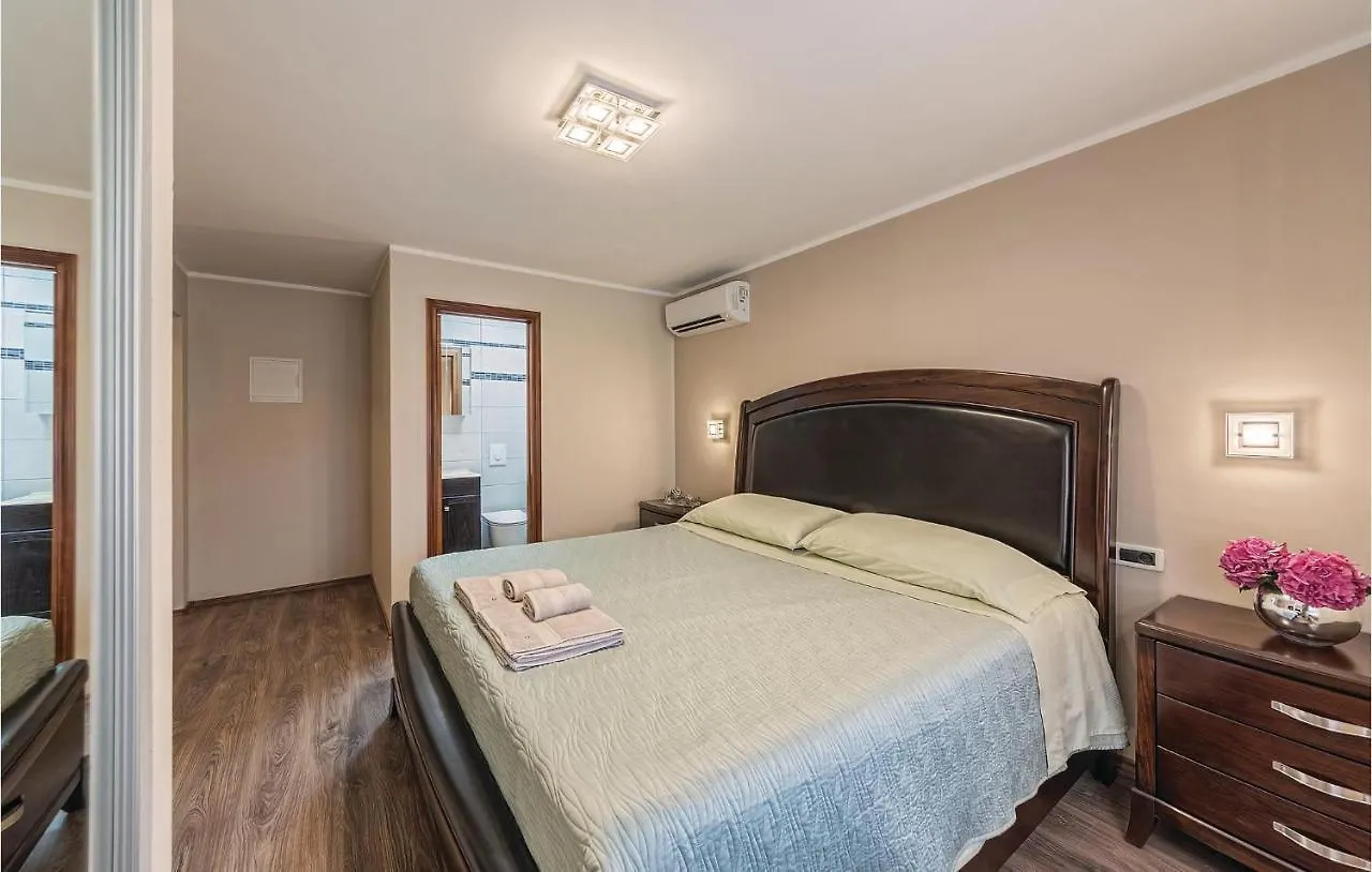 Amazing Home In Barban With Wifi